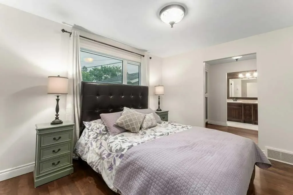 648 97 Avenue SE Calgary AB T2J 0H4