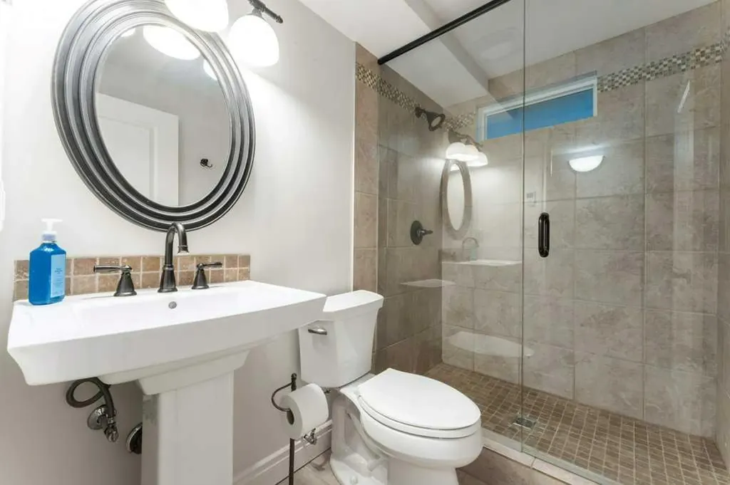 648 97 Avenue SE Calgary AB T2J 0H4