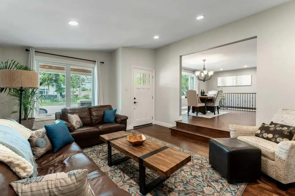 648 97 Avenue SE Calgary AB T2J 0H4