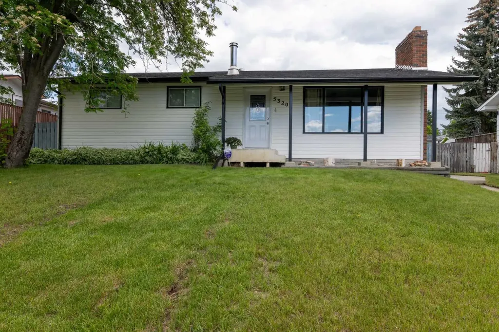 5320 12 Avenue Edson AB T7E 1J8