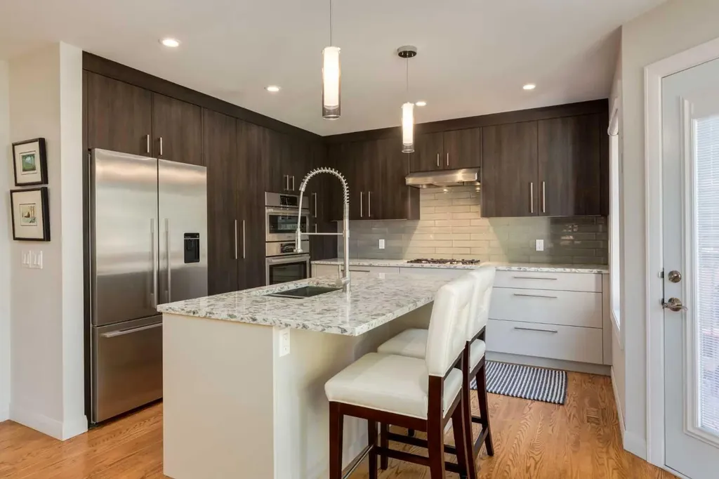 37 Douglasview Circle SE Calgary AB T2Z 2P4