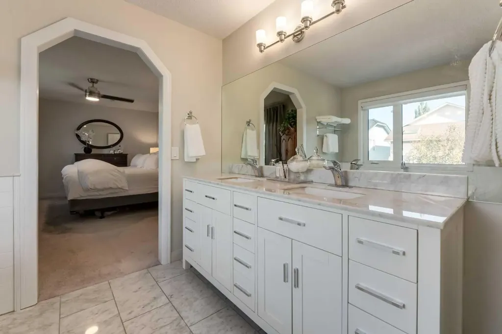 37 Douglasview Circle SE Calgary AB T2Z 2P4