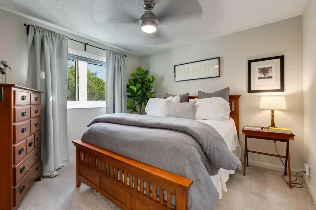 37 Douglasview Circle SE Calgary AB T2Z 2P4