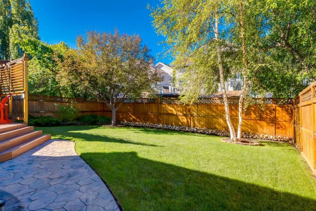 37 Douglasview Circle SE Calgary AB T2Z 2P4