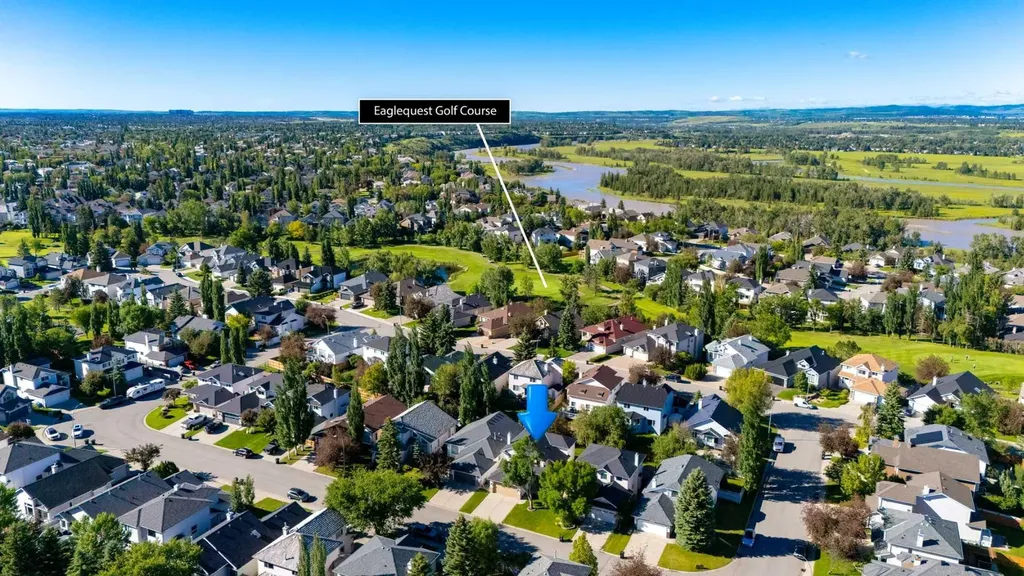 37 Douglasview Circle SE Calgary AB T2Z 2P4