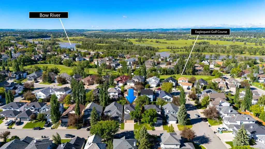 37 Douglasview Circle SE Calgary AB T2Z 2P4
