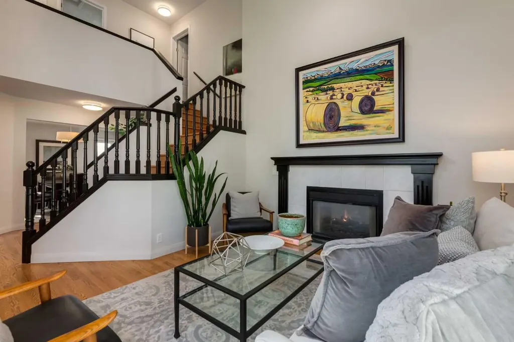 37 Douglasview Circle SE Calgary AB T2Z 2P4