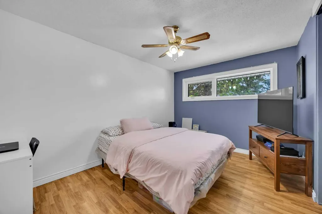5008 2 Street NW Calgary AB t2k0z3