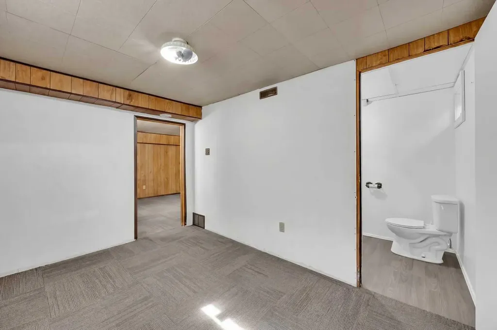 5008 2 Street NW Calgary AB t2k0z3