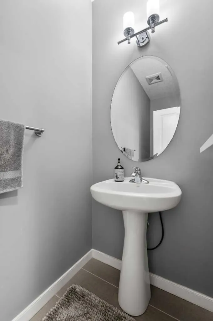 26 Walden Court SE Calgary AB T2X 0N8