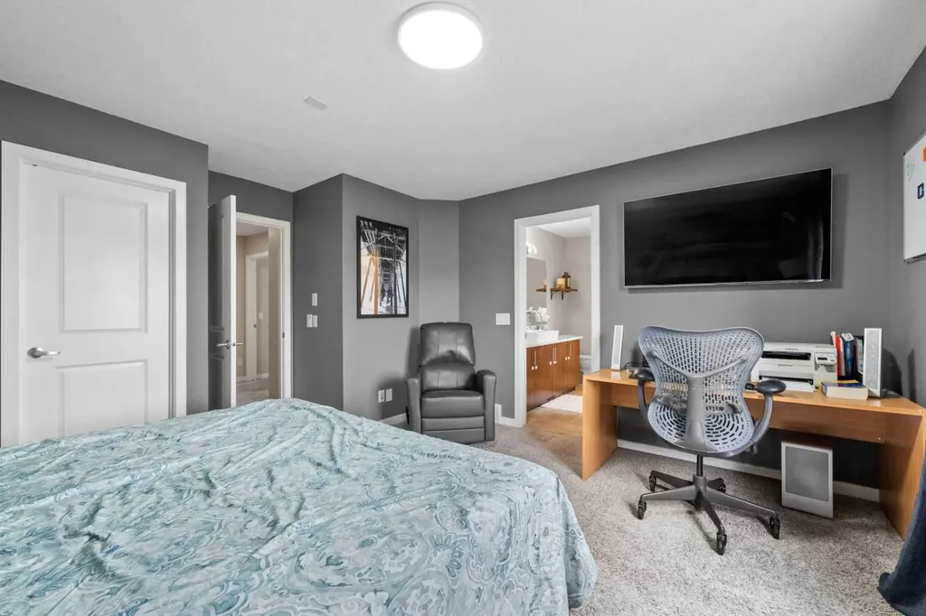 26 Walden Court SE Calgary AB T2X 0N8