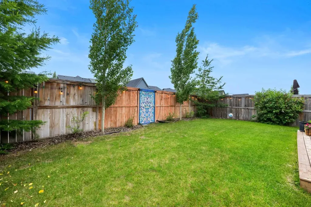 26 Walden Court SE Calgary AB T2X 0N8