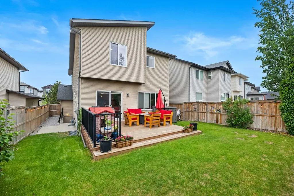 26 Walden Court SE Calgary AB T2X 0N8