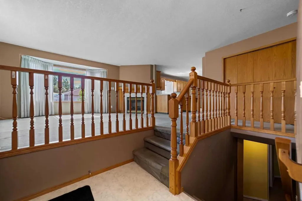 5403 64 Street Camrose AB T4V 4L7