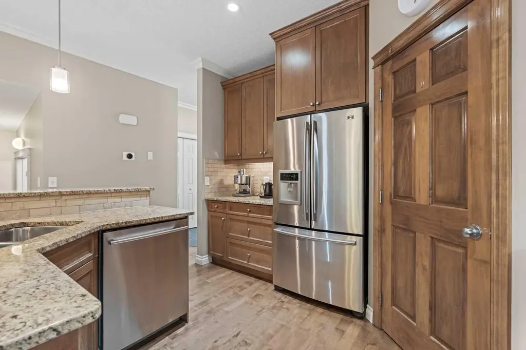 514 22 Avenue NE Calgary AB T2E 1T9