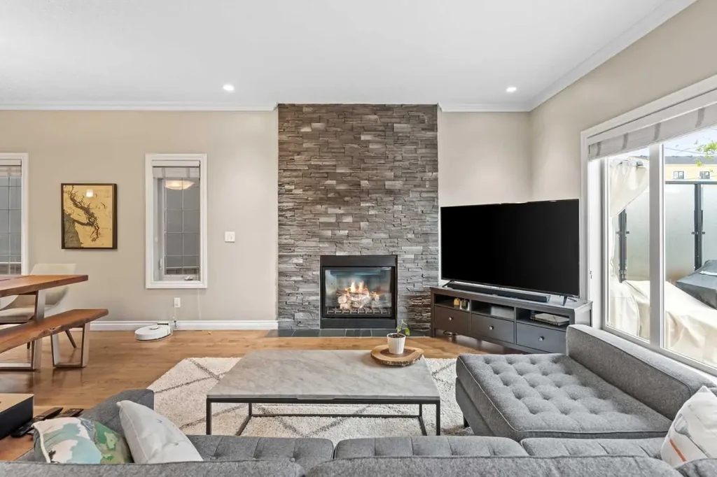 514 22 Avenue NE Calgary AB T2E 1T9