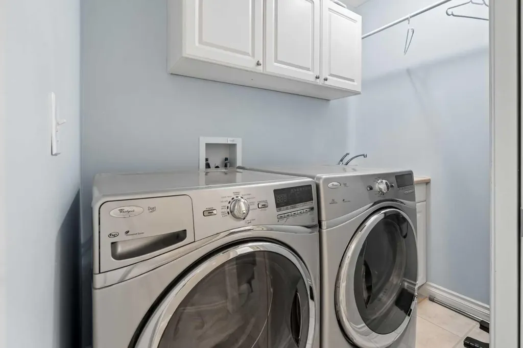 514 22 Avenue NE Calgary AB T2E 1T9