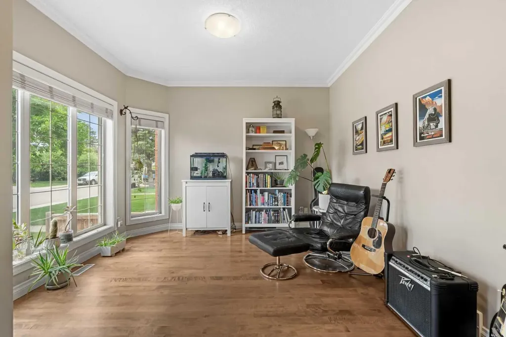 514 22 Avenue NE Calgary AB T2E 1T9