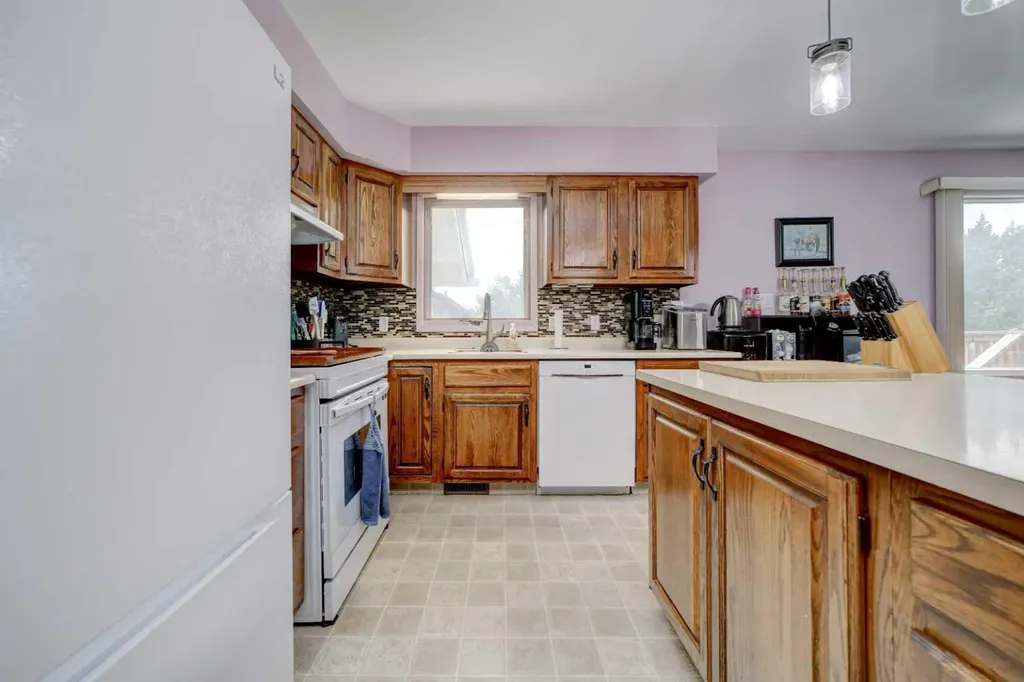844 Foothills Avenue Pincher Creek AB T0K 1W0