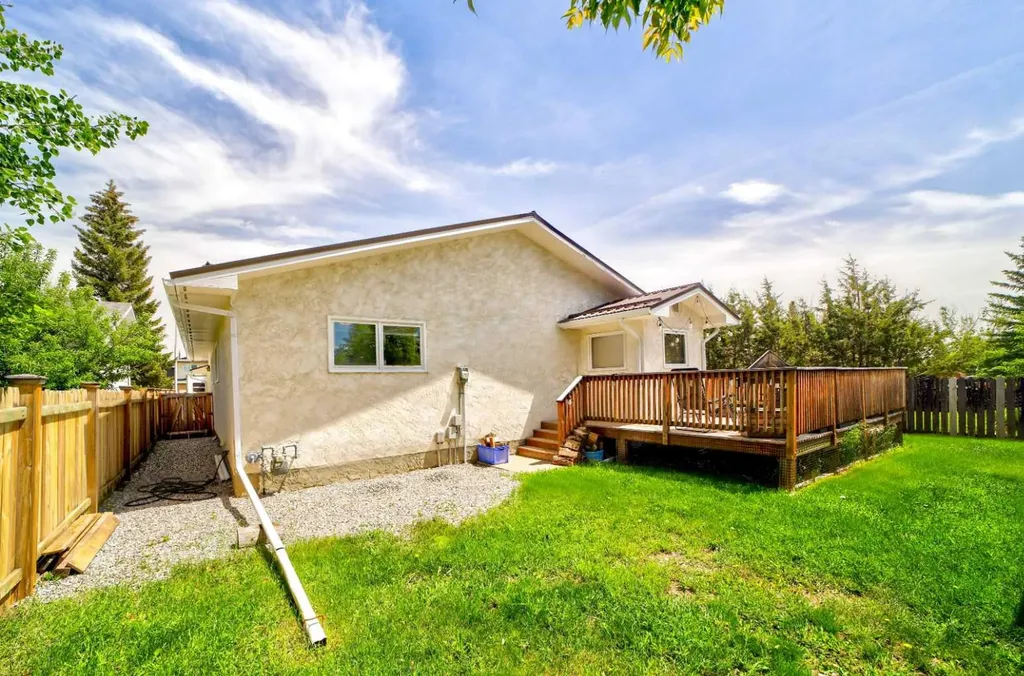 844 Foothills Avenue Pincher Creek AB T0K 1W0