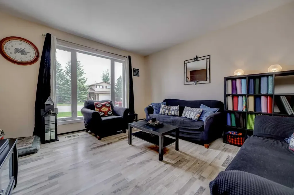 844 Foothills Avenue Pincher Creek AB T0K 1W0