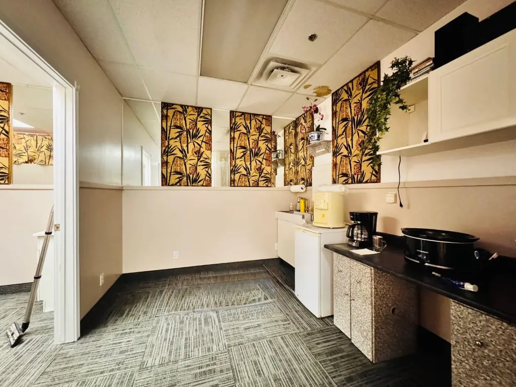 328 Centre Street SE Calgary AB T2P 0S4