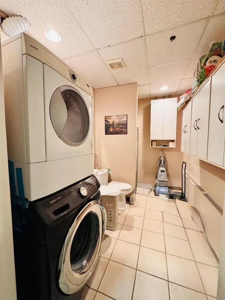 328 Centre Street SE Calgary AB T2P 0S4