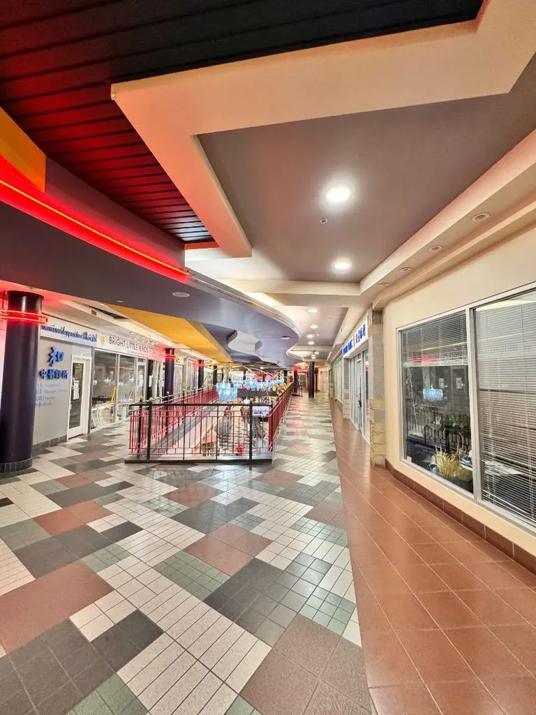 328 Centre Street SE Calgary AB T2P 0S4