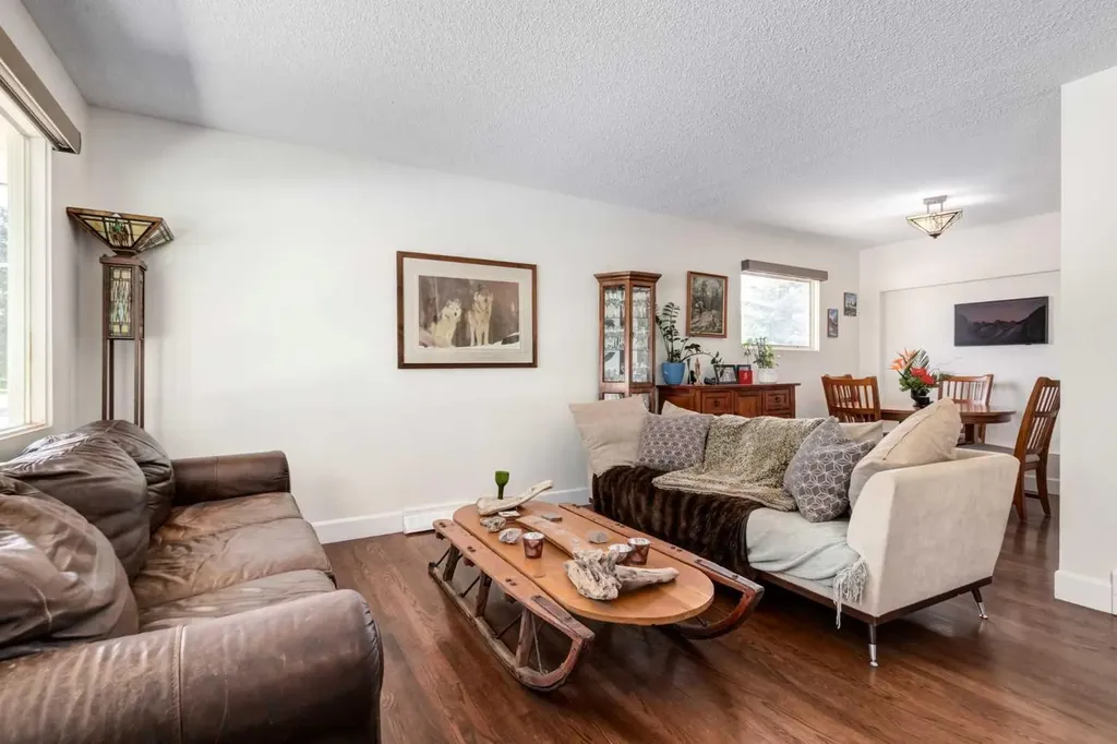 9559 Assiniboine Road SE Calgary AB T2J0Z5