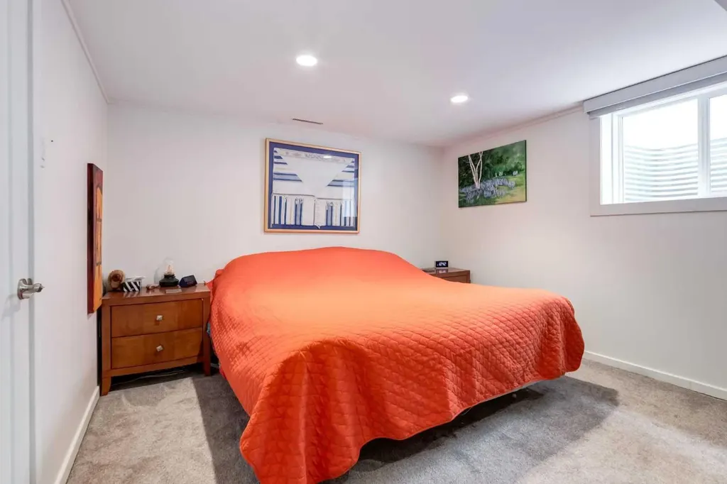 9559 Assiniboine Road SE Calgary AB T2J0Z5