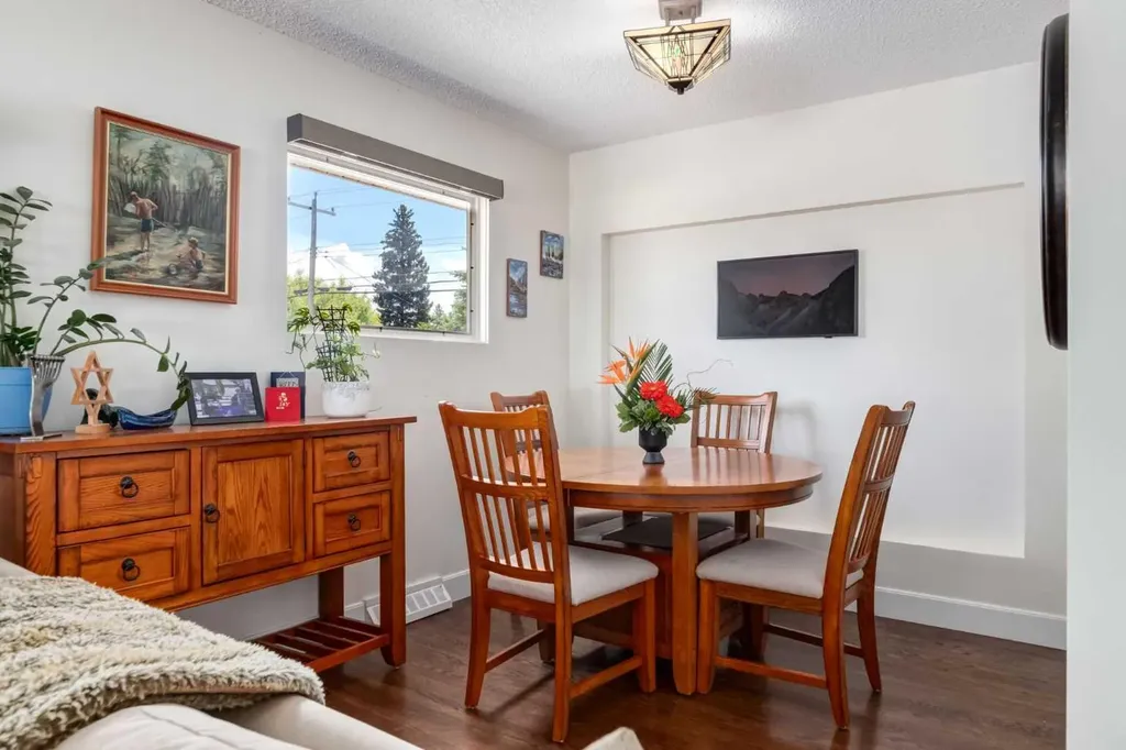9559 Assiniboine Road SE Calgary AB T2J0Z5