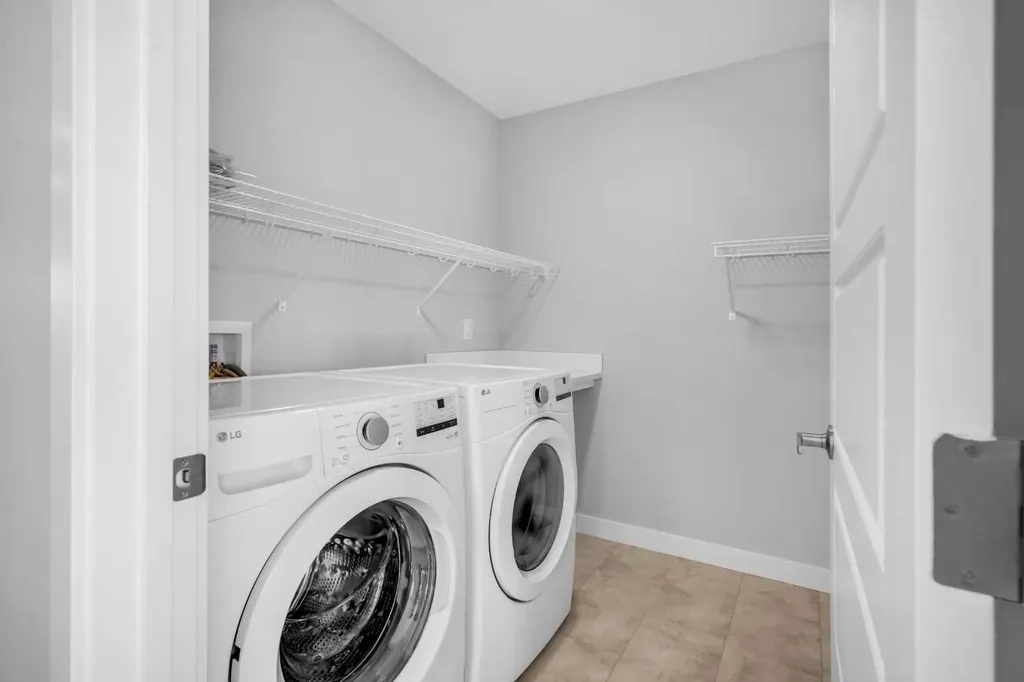 239 Chelsea Park Chestermere AB T1X 2V3