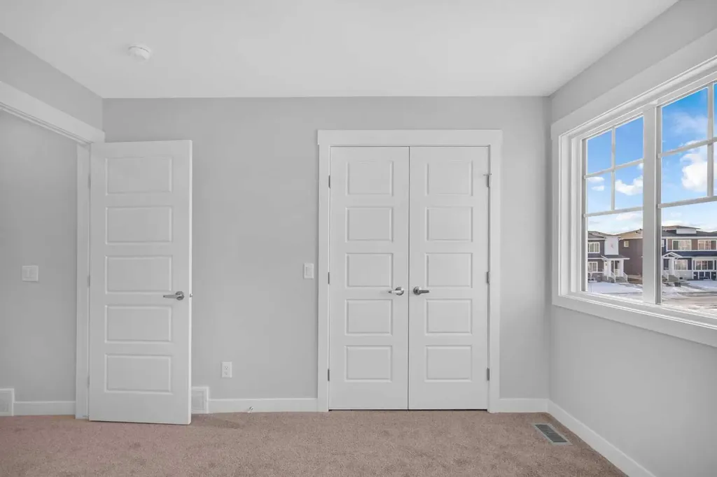 239 Chelsea Park Chestermere AB T1X 2V3