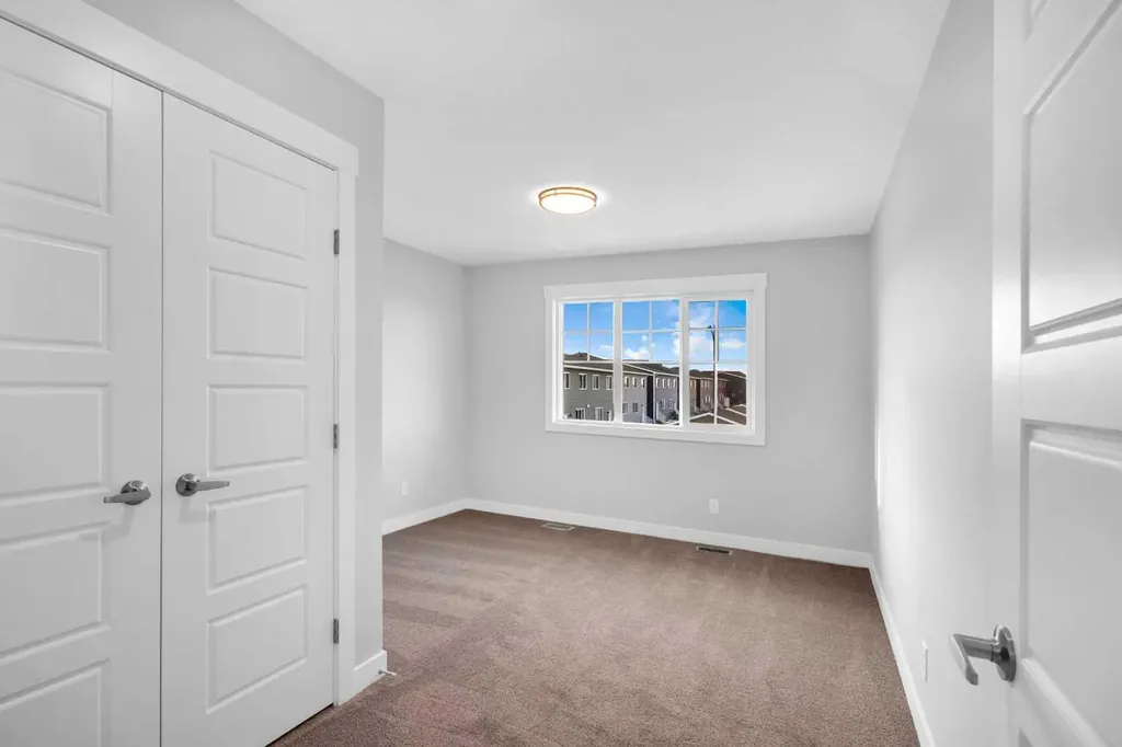 239 Chelsea Park Chestermere AB T1X 2V3