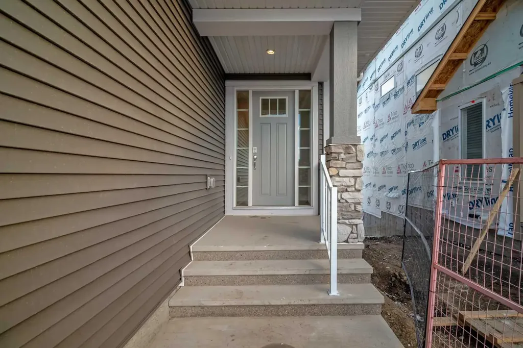 239 Chelsea Park Chestermere AB T1X 2V3