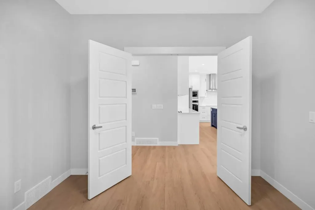 239 Chelsea Park Chestermere AB T1X 2V3