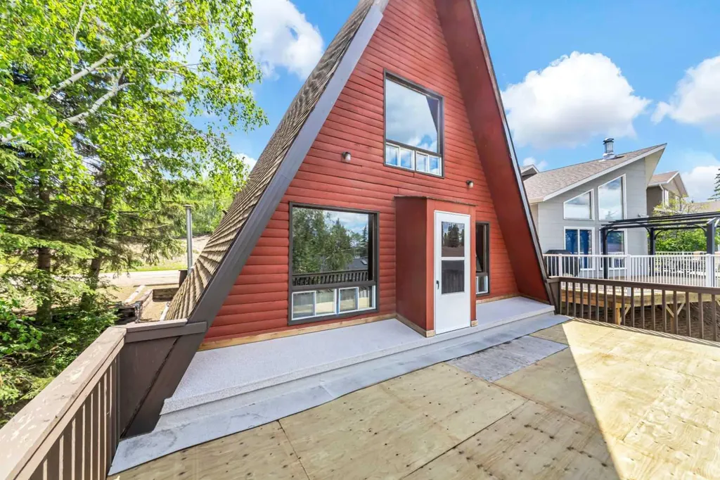 113 2 Avenue Loon Lake SK S0M 1L0
