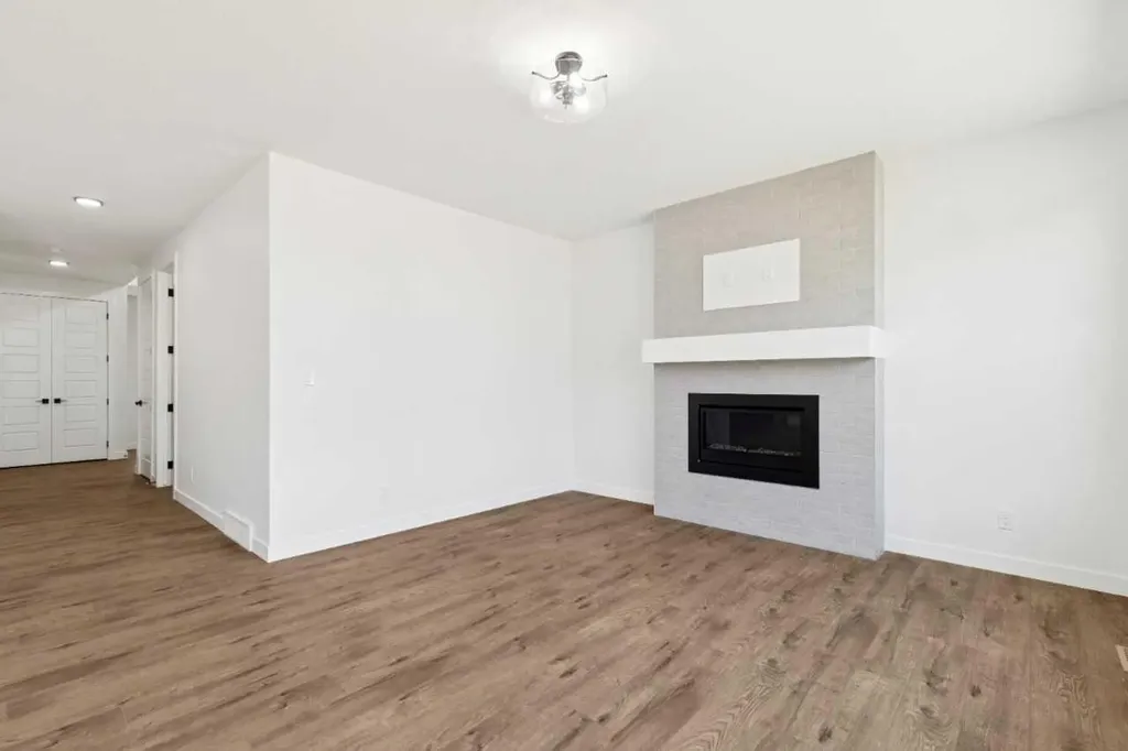 246 Dawson Wharf Rise Chestermere AB T1X2W2