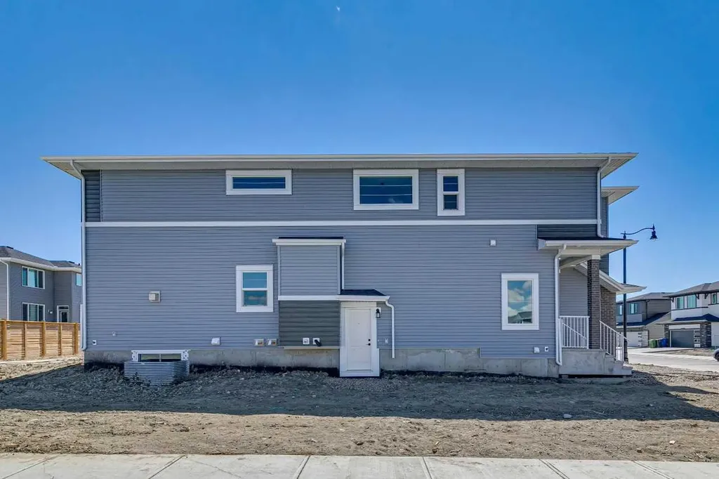246 Dawson Wharf Rise Chestermere AB T1X2W2