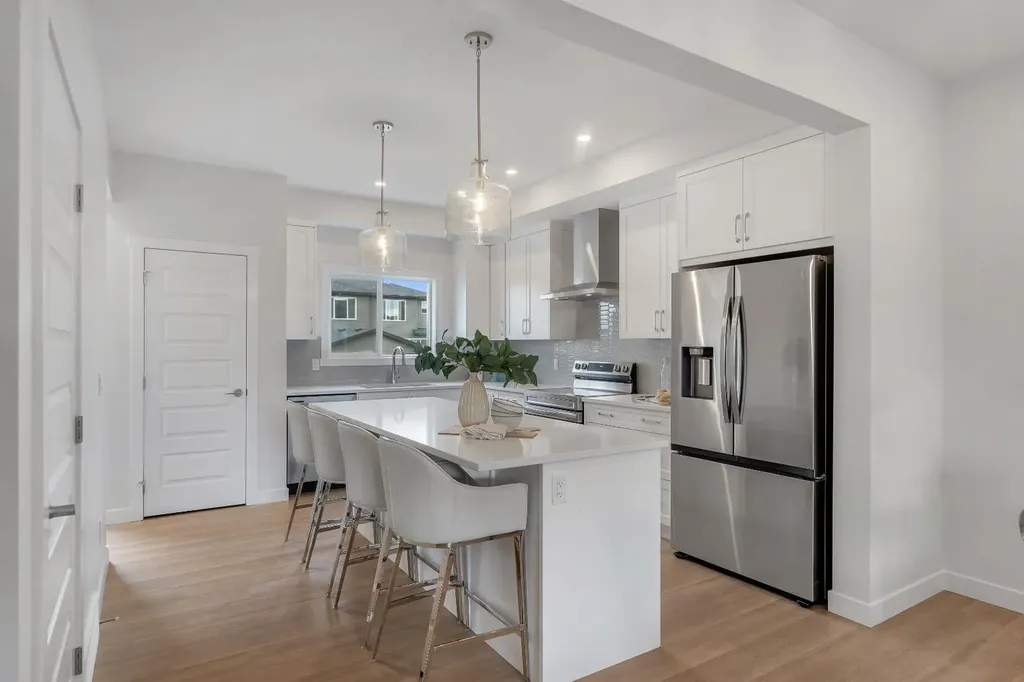 416 Lewiston Landing NE Calgary AB T3P 0T7