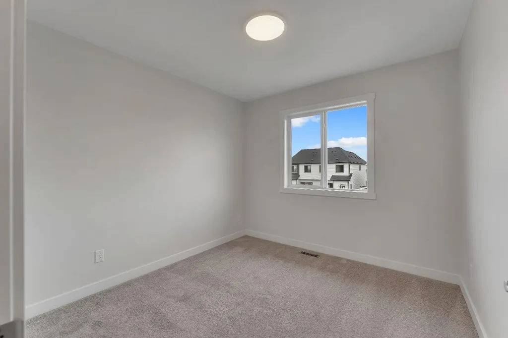 416 Lewiston Landing NE Calgary AB T3P 0T7