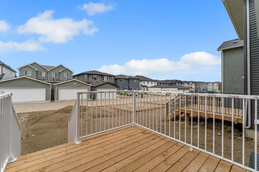 416 Lewiston Landing NE Calgary AB T3P 0T7