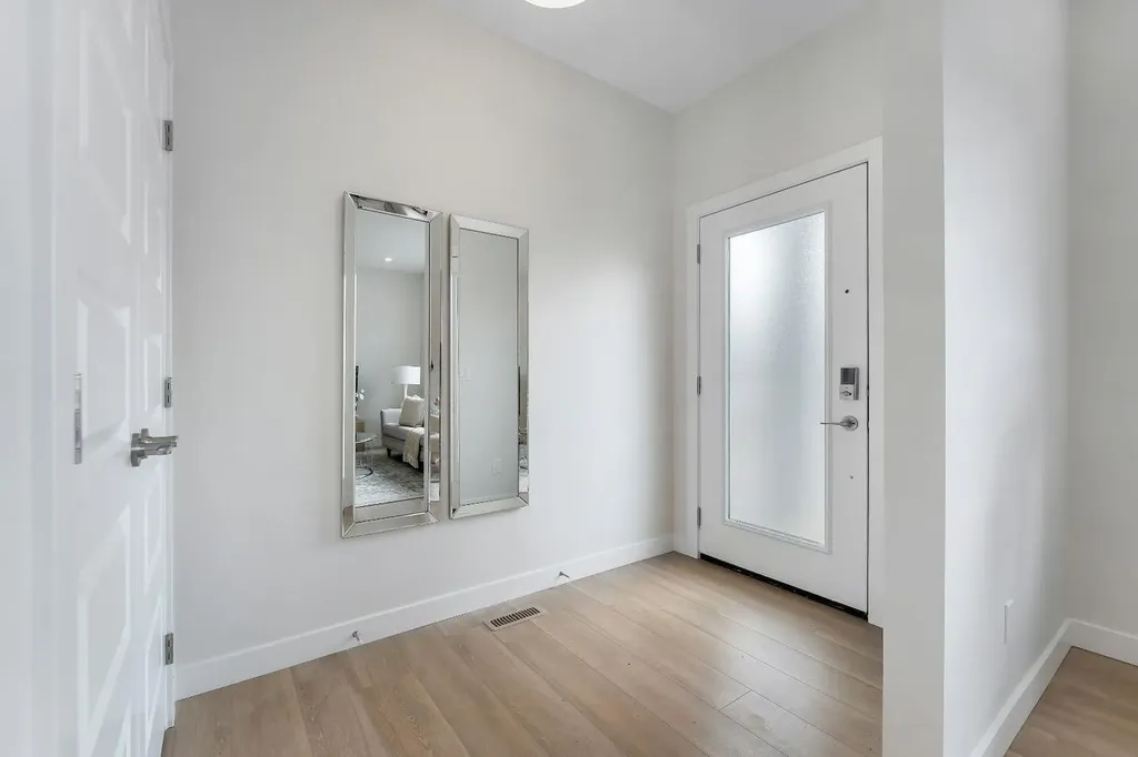 416 Lewiston Landing NE Calgary AB T3P 0T7