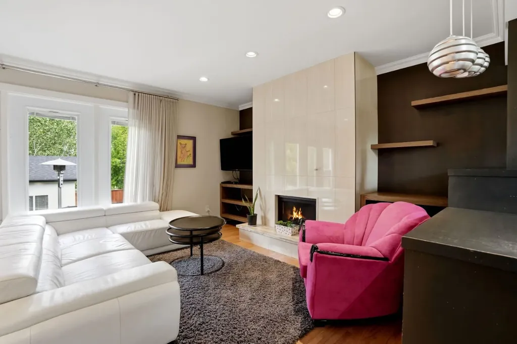 1508 Windsor Street NW Calgary AB T2N3X3