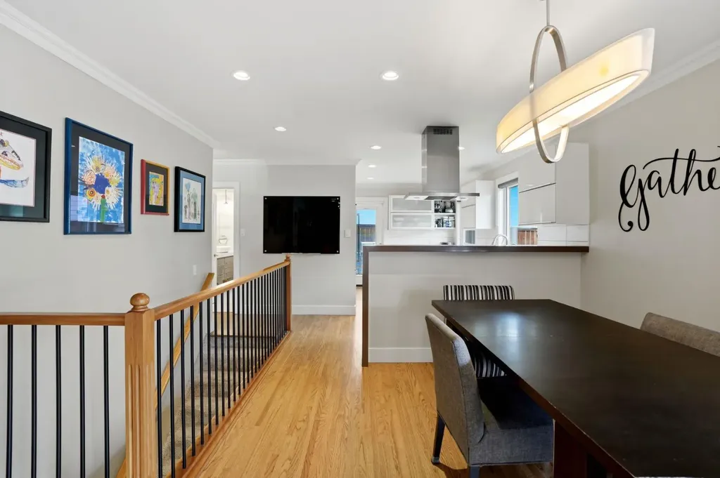 1508 Windsor Street NW Calgary AB T2N3X3