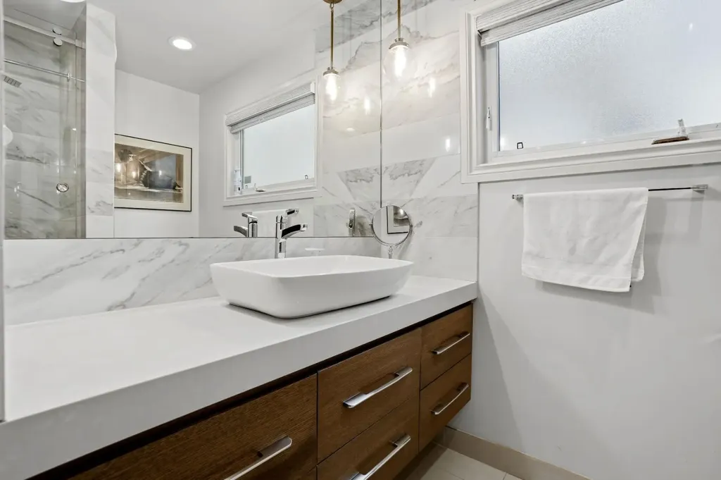 1508 Windsor Street NW Calgary AB T2N3X3