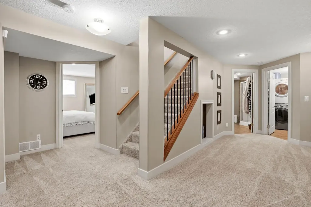 1508 Windsor Street NW Calgary AB T2N3X3