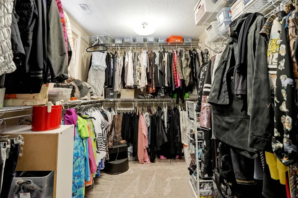 1508 Windsor Street NW Calgary AB T2N3X3