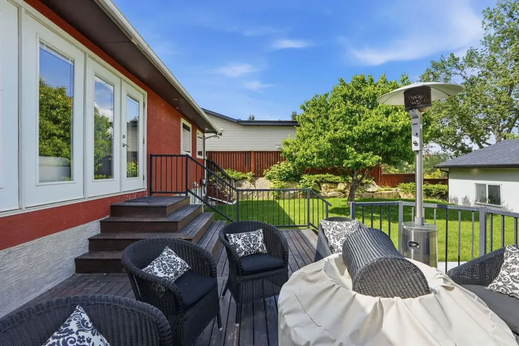 1508 Windsor Street NW Calgary AB T2N3X3