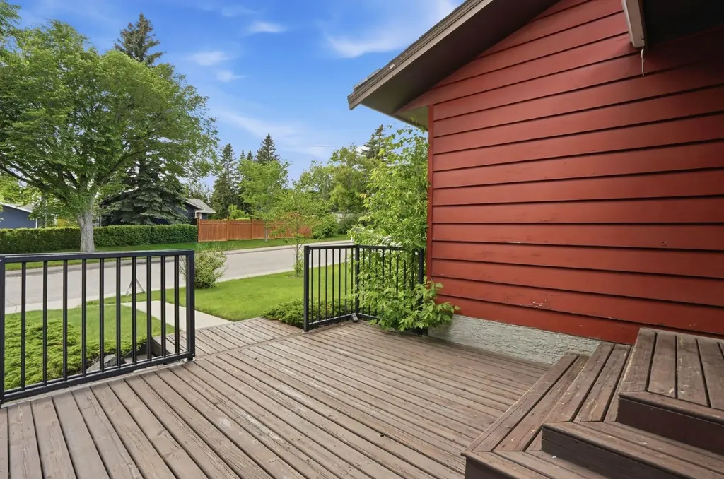 1508 Windsor Street NW Calgary AB T2N3X3